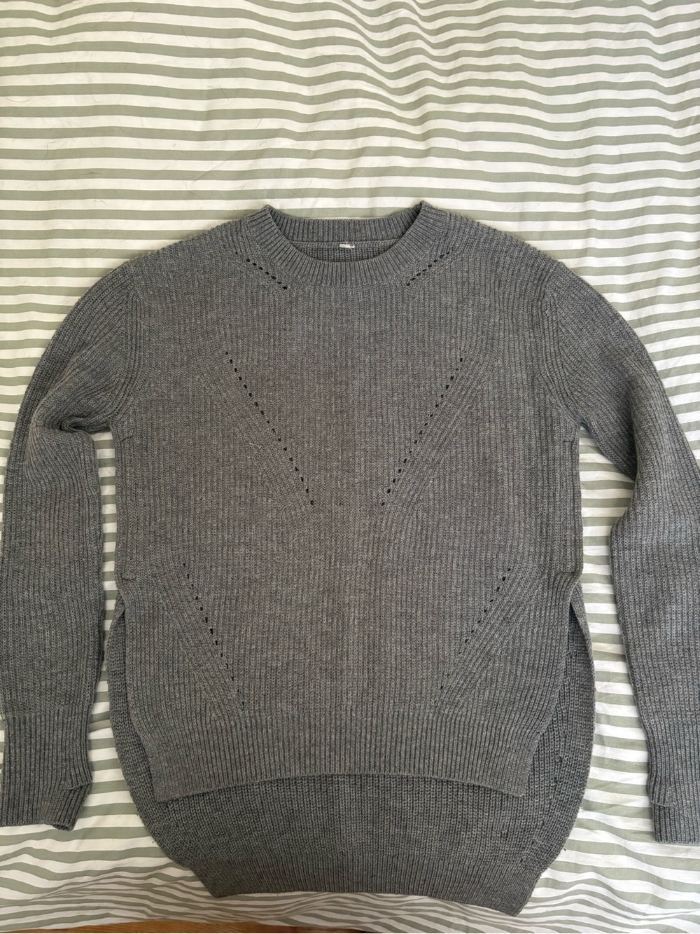 lululemon athletica Gray knit Sweater